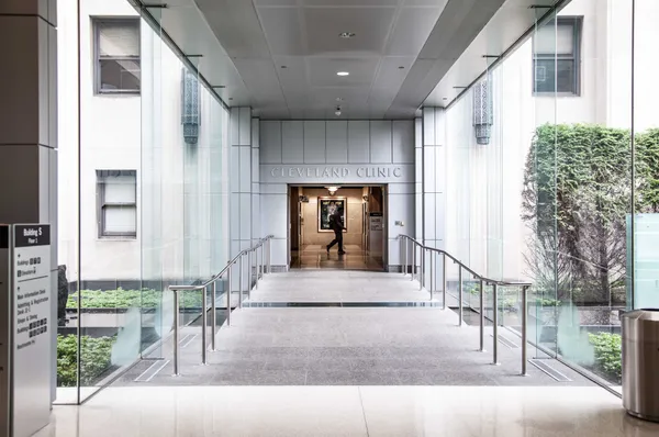 Cleveland Clinic’s proposed Level I trauma center prompts MetroHealth warnings and regional capacity questions by 2028