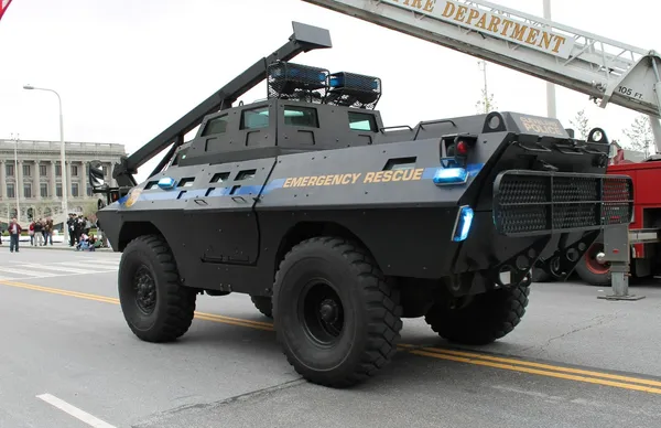 Cleveland police, SWAT respond to West Boulevard standoff near West 73rd and Dearborn Avenue Tuesday